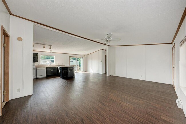 Building Photo - 187 Horseshoe Bend Rd