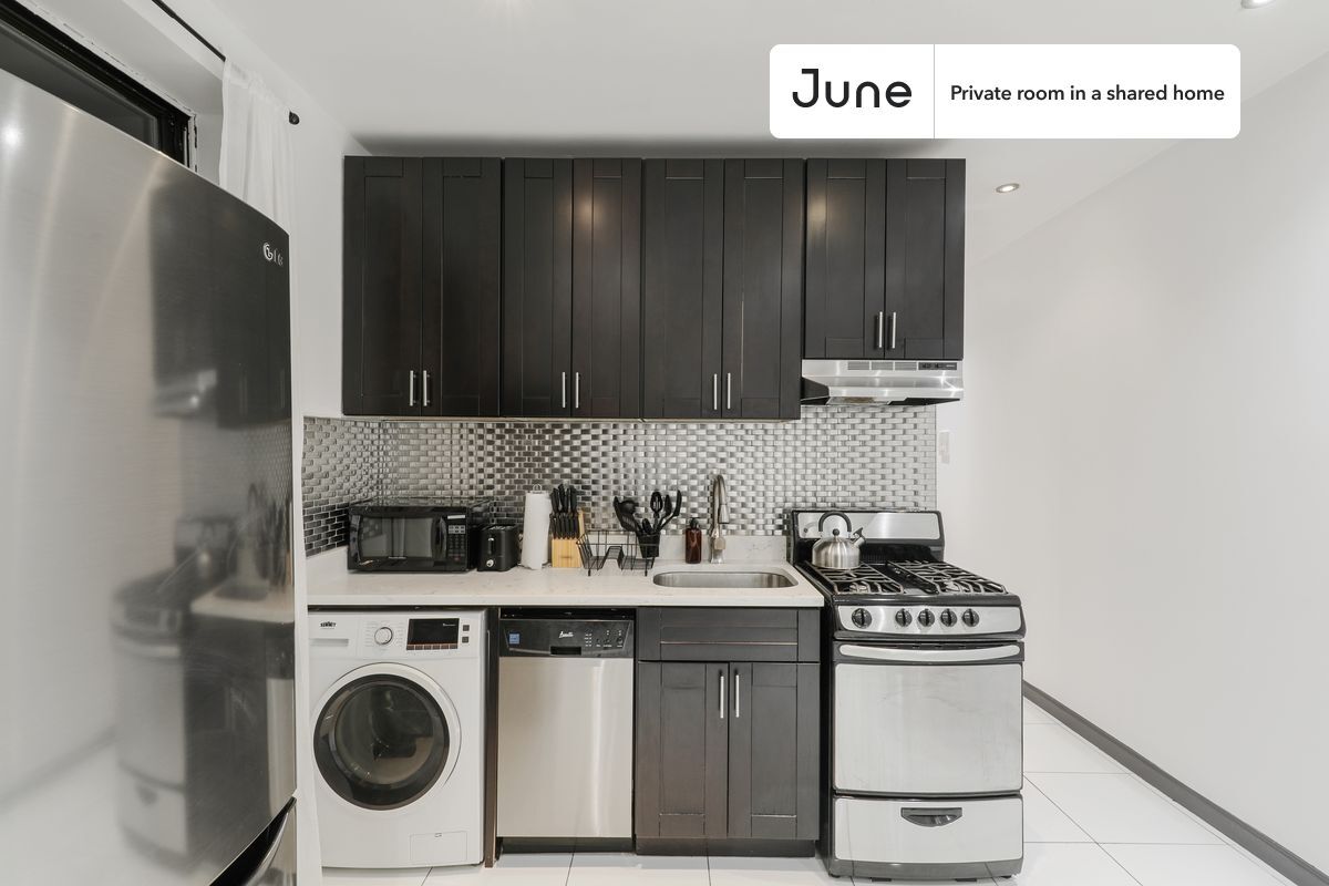 Building Photo - Room in Shared 3 bed/1 bath home in Upper West Side