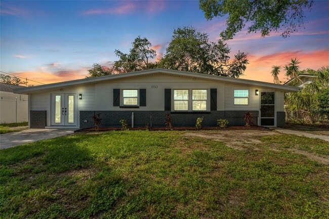 Building Photo - 8703 Driftwood Dr