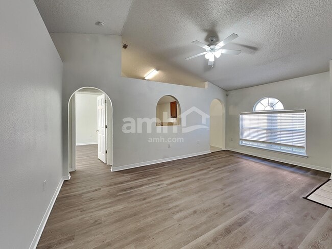 Building Photo - 7251 Lawn Tennis Ln