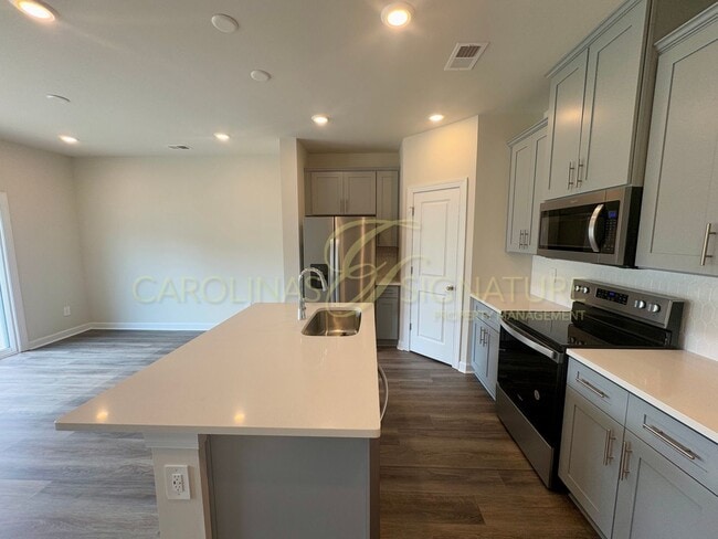 Building Photo - Beautiful New Construction Townhome in Union County