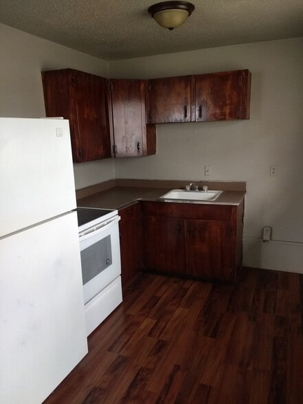 Building Photo - 6203 E 153 Terrace