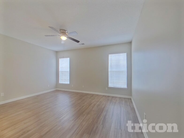 Building Photo - 207 Bolette Ln