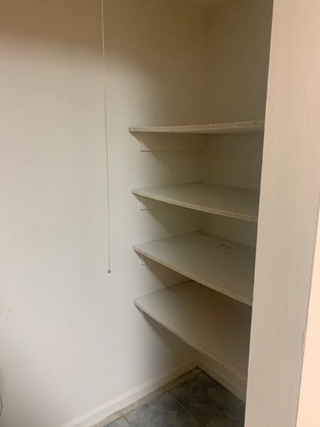 Building Photo - 3 Bedroom Townhome - Glen Burnie