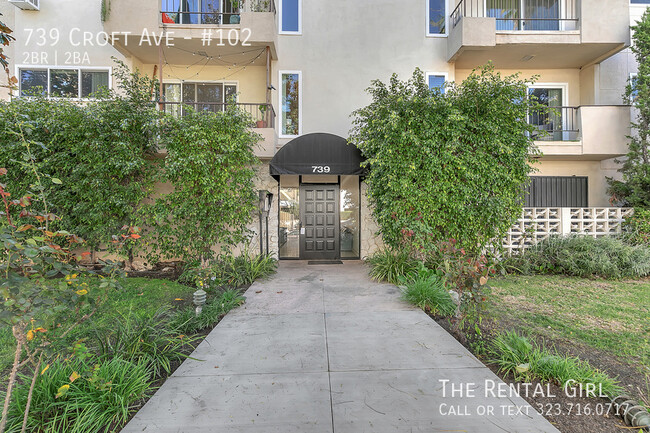 Building Photo - Spacious Poolside Retreat – A WeHo 2BR/ 2B...