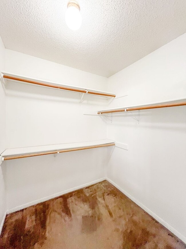 Building Photo - Available NOW!!!! Beautiful 4 bedroom, 2 bath, 2 car garage home with a privacy fenced yard and c...