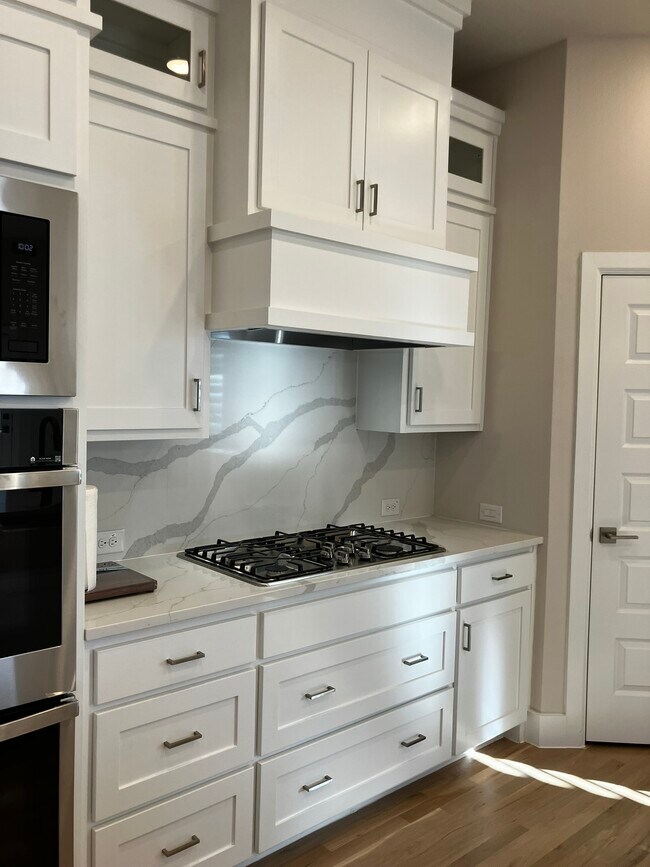 Building Photo - 1225 Marc Pl