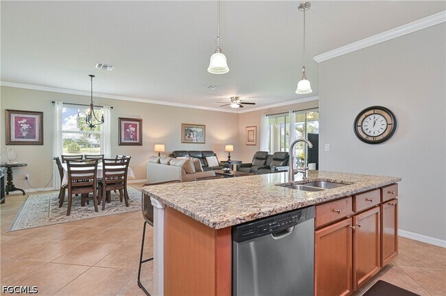 Building Photo - 3153 Walnut Grove Ln