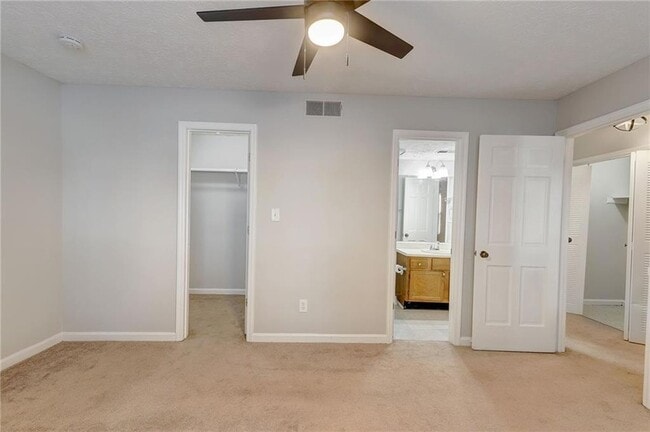 Building Photo - 4548 Coopers Creek Pl SE