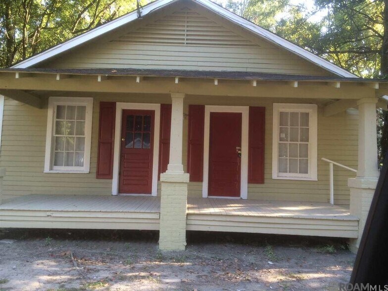 Building Photo - 3160 WYANDOTTE