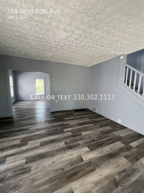 Building Photo - 369 Windsor St