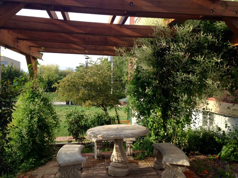 Building Photo - 22 Emmet St