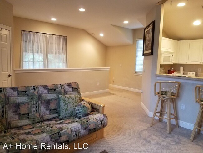Building Photo - 2 br, 2 bath House - 1423 Stickley Avenue ...