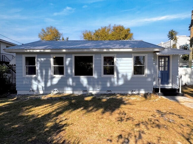 Building Photo - Cozy Two-Bedroom Winter Haven Home