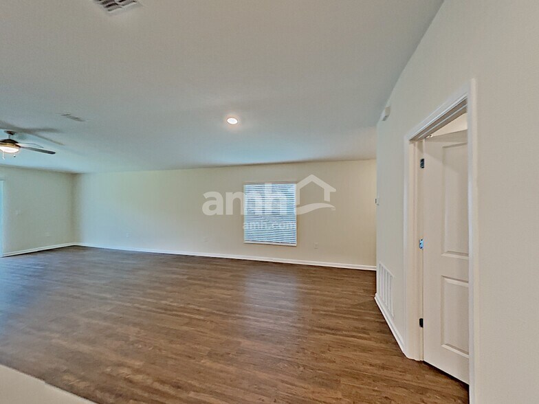 Building Photo - 4349 Seven Canyons Dr
