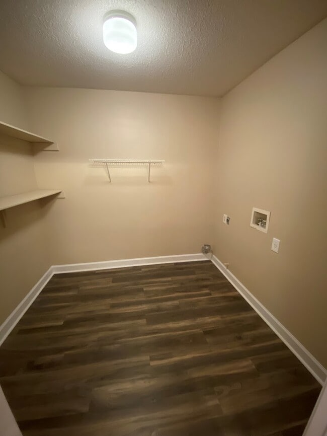 Building Photo - 32 Skystone Ct