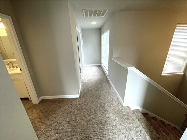 Building Photo - 12841 Orion Ct