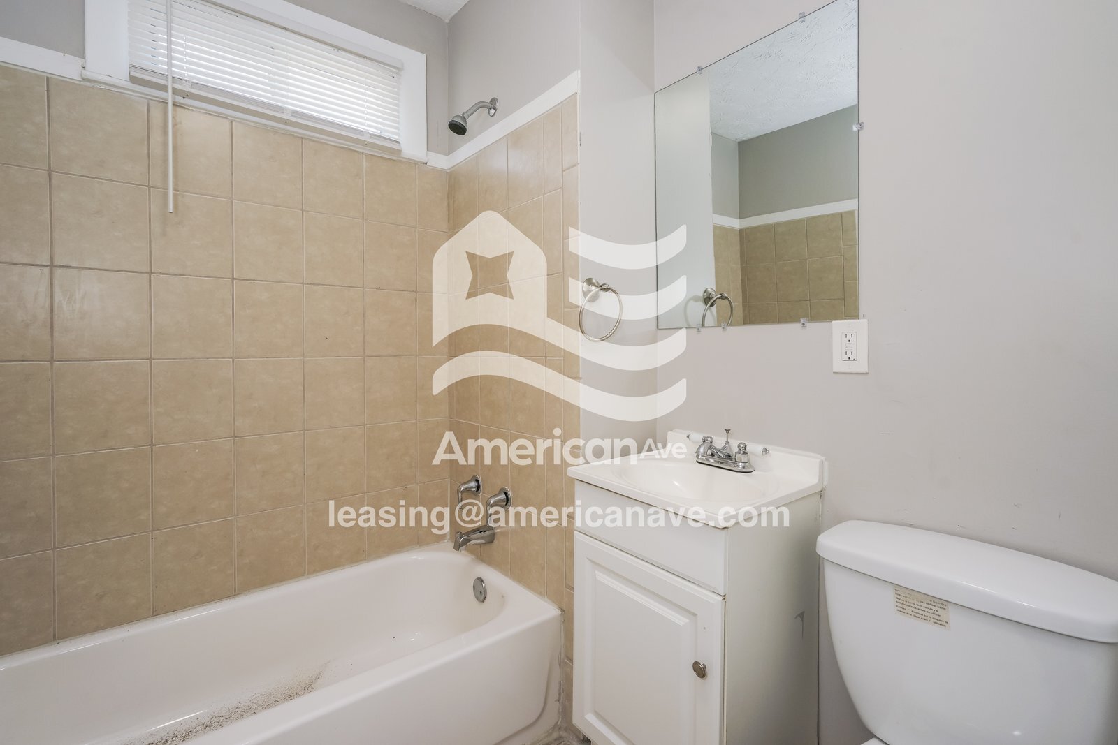 Building Photo - 515 W Whitney Ave