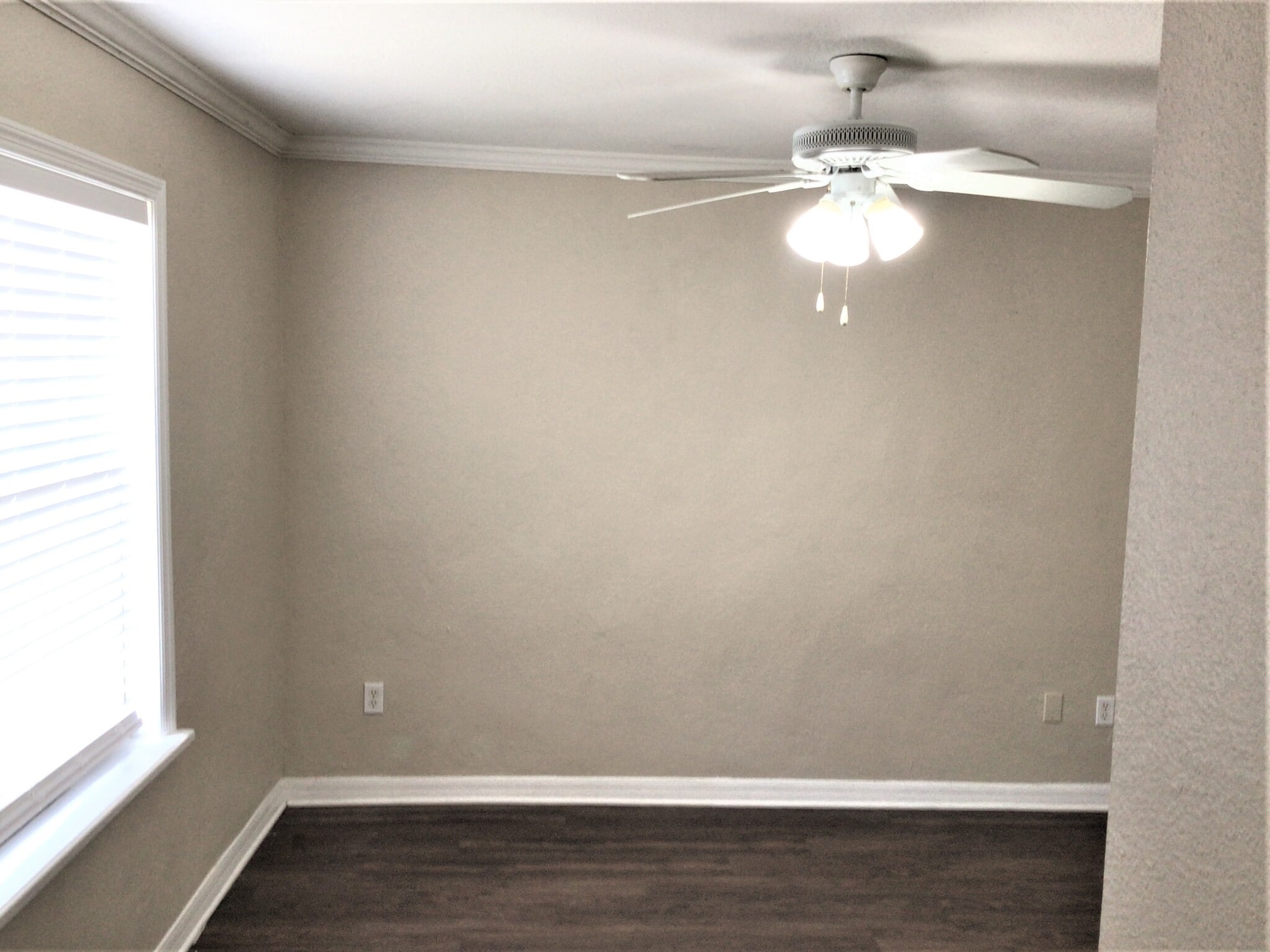 Building Photo - 245 Oak Run Ct