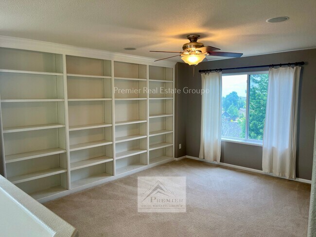 Building Photo - 7215 Edgebrook Dr