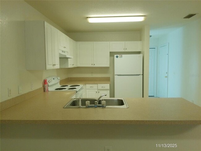 Building Photo - 949 Fox Lake Dr