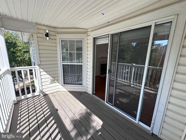 Building Photo - 5960 Millrace Ct