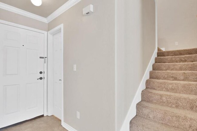 Building Photo - 130 Bolero Way