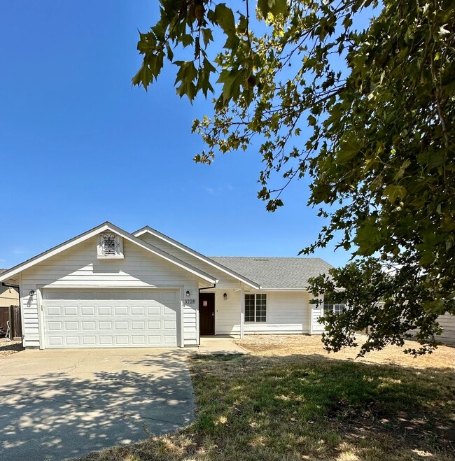 Building Photo - Well maintained 3 Bedroom Home in Willow G...