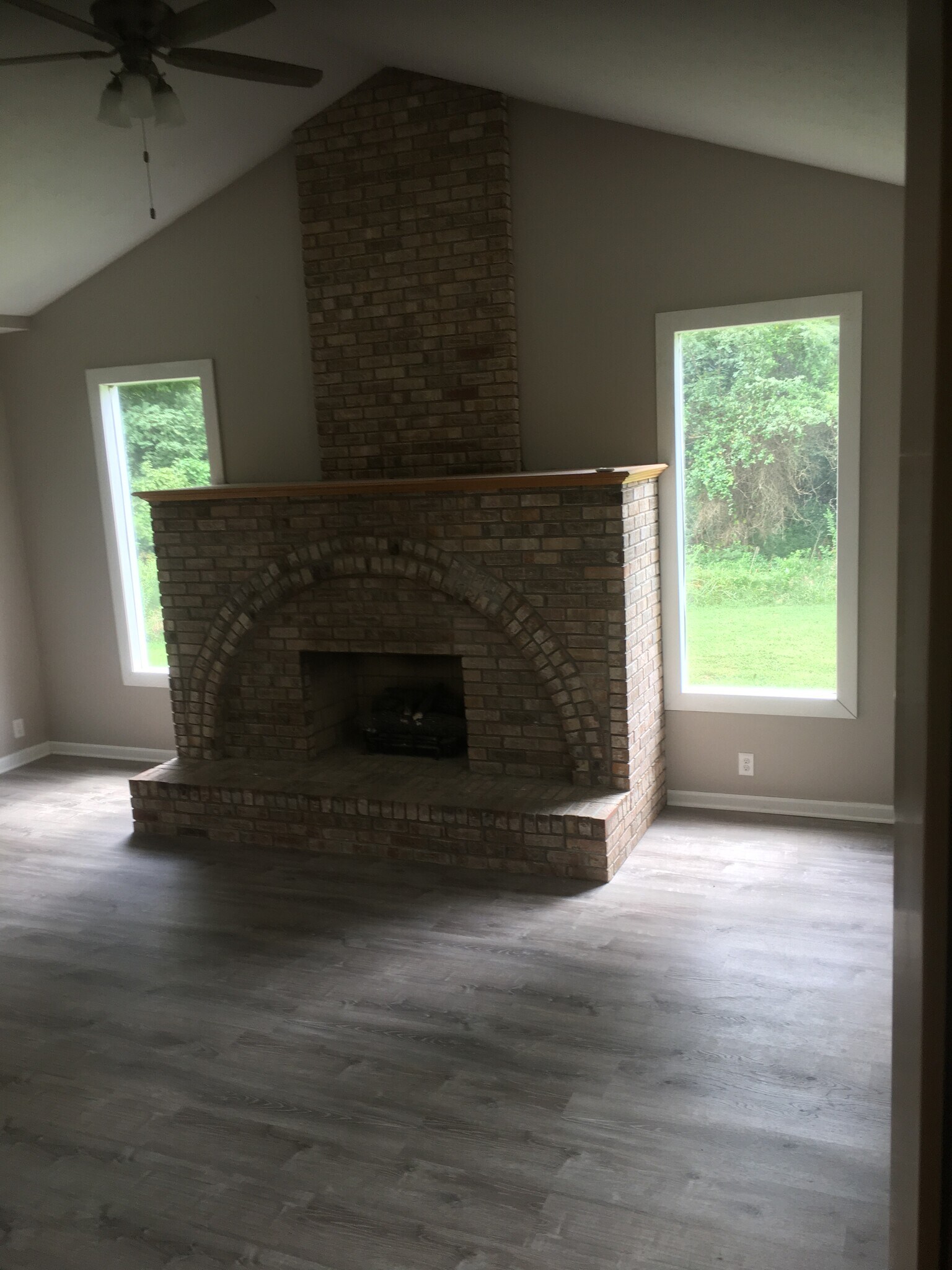 Familyroom - 11232 Mcfarland