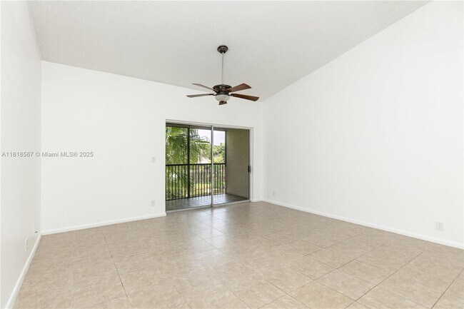 Building Photo - 717 Gardens Dr