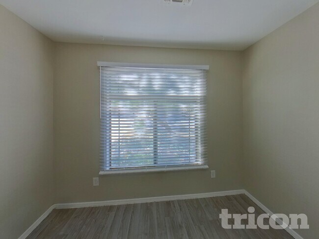 Building Photo - 43846 W Magnolia Rd