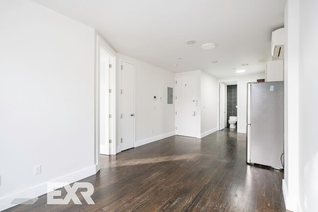 Building Photo - 55 Stanhope St