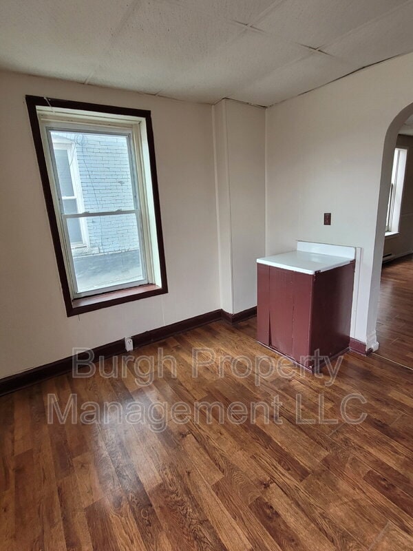 Primary Photo - 984 Jefferson Ave