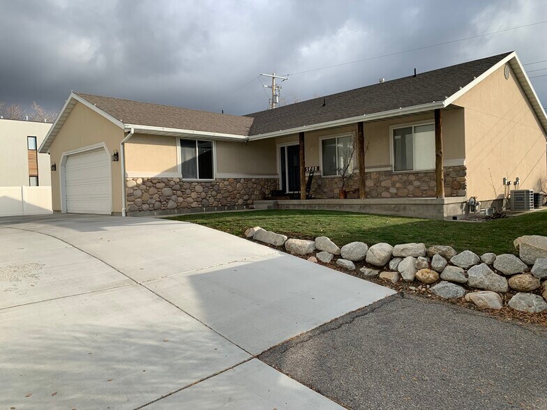 Front of Home - 1642 E Fort Union Blvd