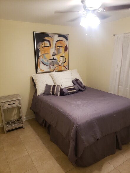 Bedroom 1 - 1735 King Dr