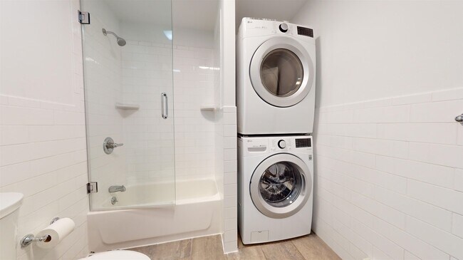 Building Photo - 328 49th St