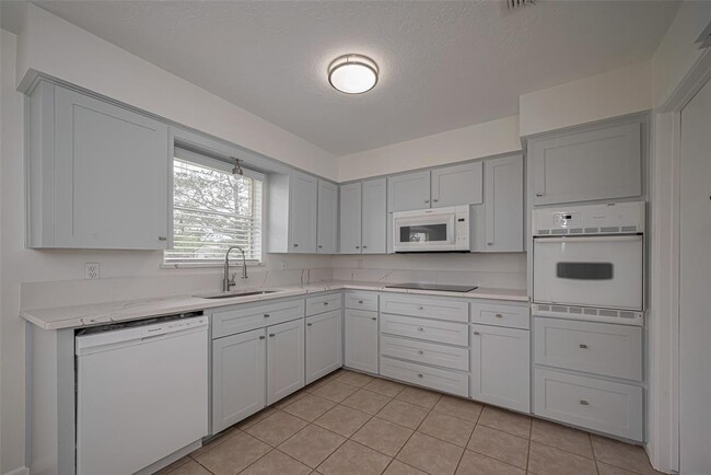 Building Photo - 11235 FM1764