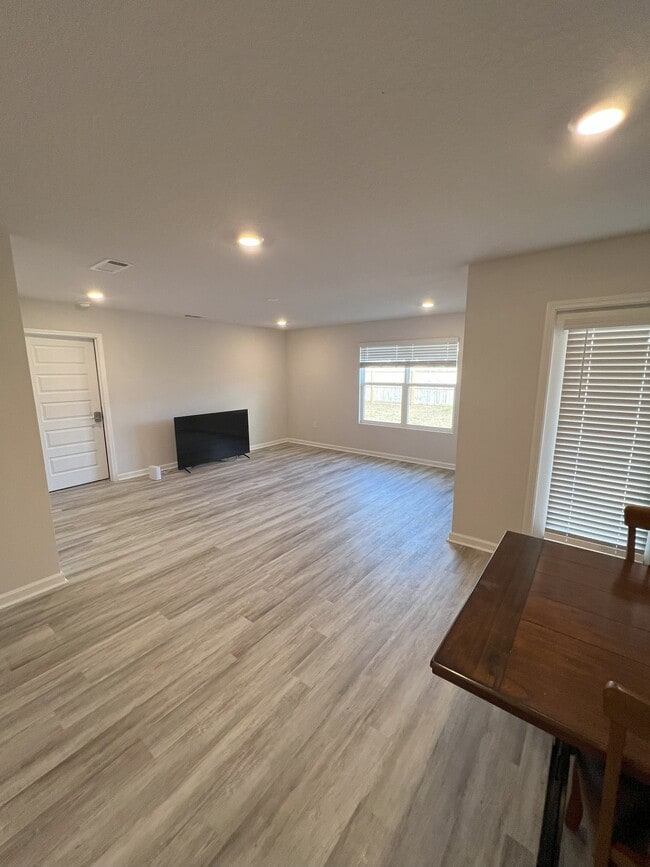 Building Photo - 4396 Winged Elm Ct