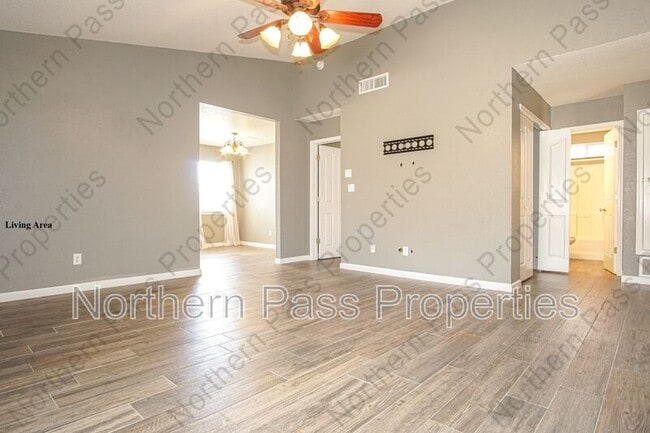 Building Photo - 4020 Tierra Inez Pl