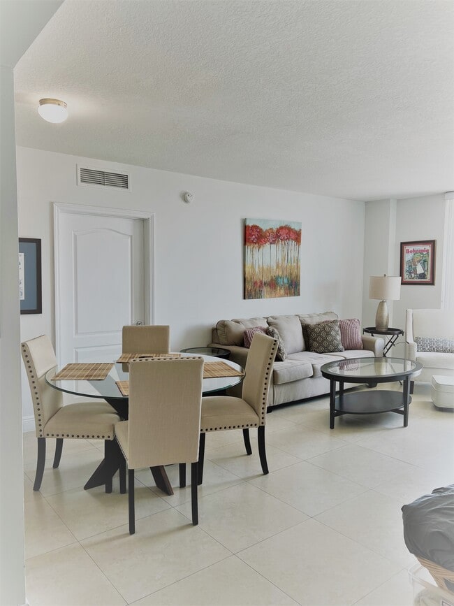 Building Photo - 117 NW 42nd Ave