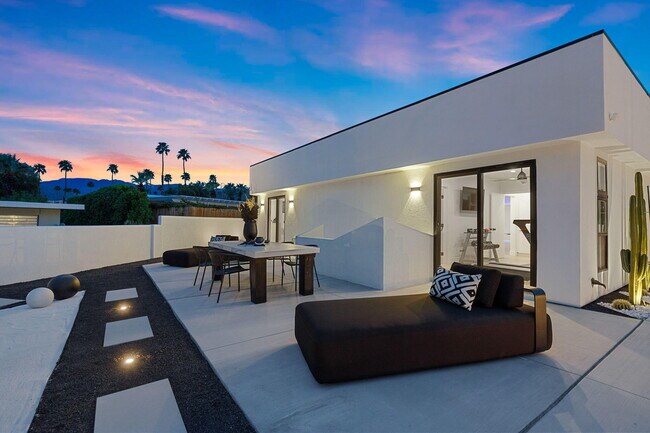 Building Photo - 47833 Sun Corral Trail