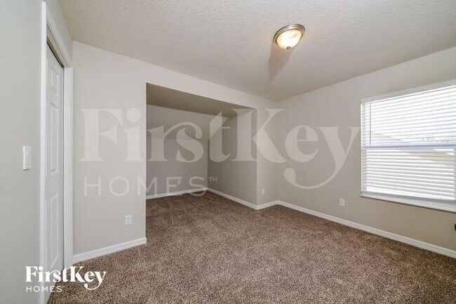 Building Photo - 7228 53rd Pl E