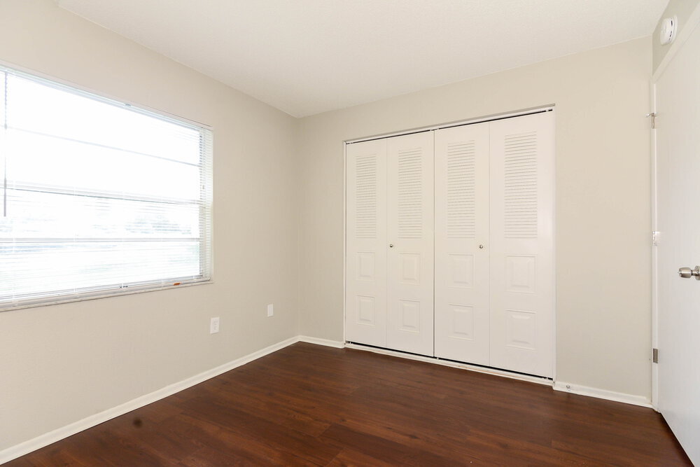 Building Photo - 4906 Hi Vista Cir