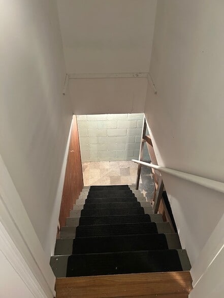 Building Photo - 207 Steven Dr