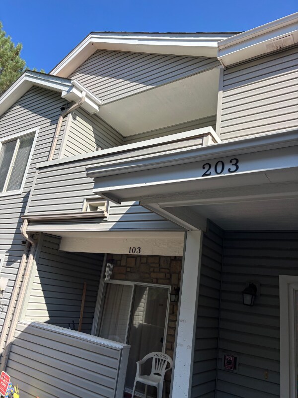 Building Photo - 912 S Yampa St