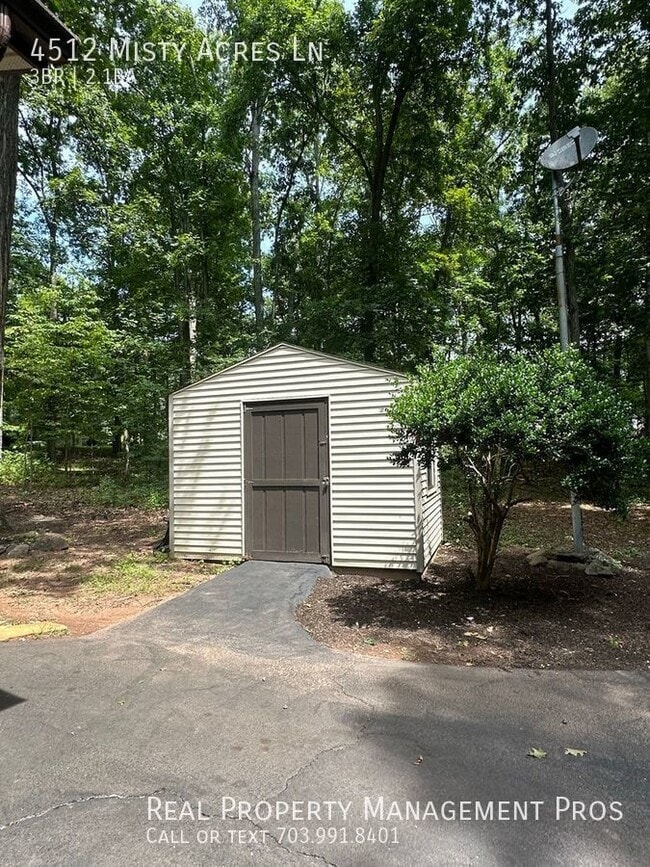 Building Photo - 4512 Misty Acres Ln