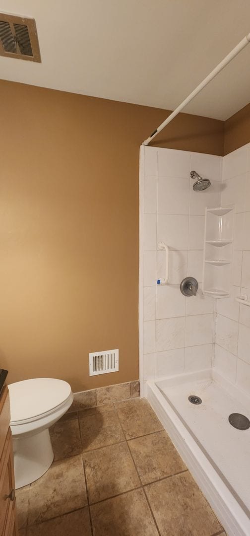 Building Photo - FRESH Paint!  Sprawling, Hurstbourne Ranch with Basement!  3 Bedrooms, 3 Full Baths, Hardwood Flo...