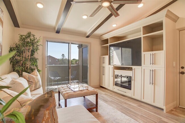 Building Photo - 555 E Silverado Ranch Blvd