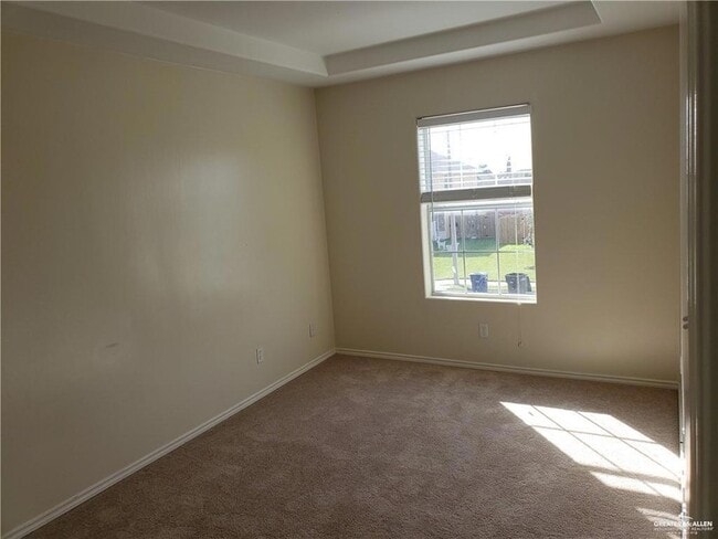 Building Photo - 4416 Thunderbird Ave