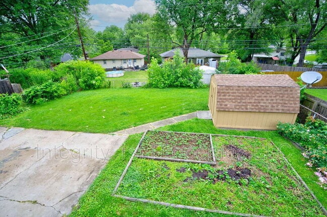 Building Photo - 6910 NW Belvidere Pkwy